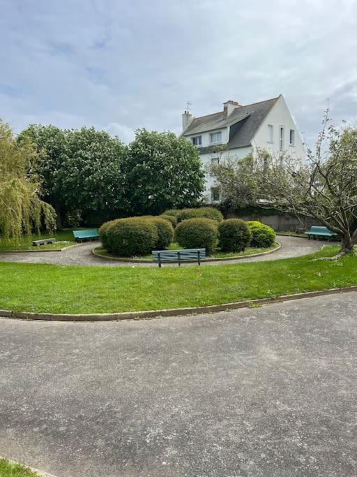 Bel Appartement De Bord De Mer Avec Veranda Roscoff Exterior photo